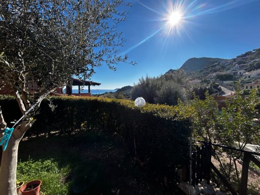 Vista dal giardino
